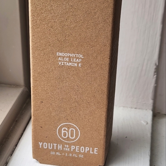 NIB YTTP YOUTHSCREEN DAILY HYDRATION SUNSCREEN - Picture 12 of 15